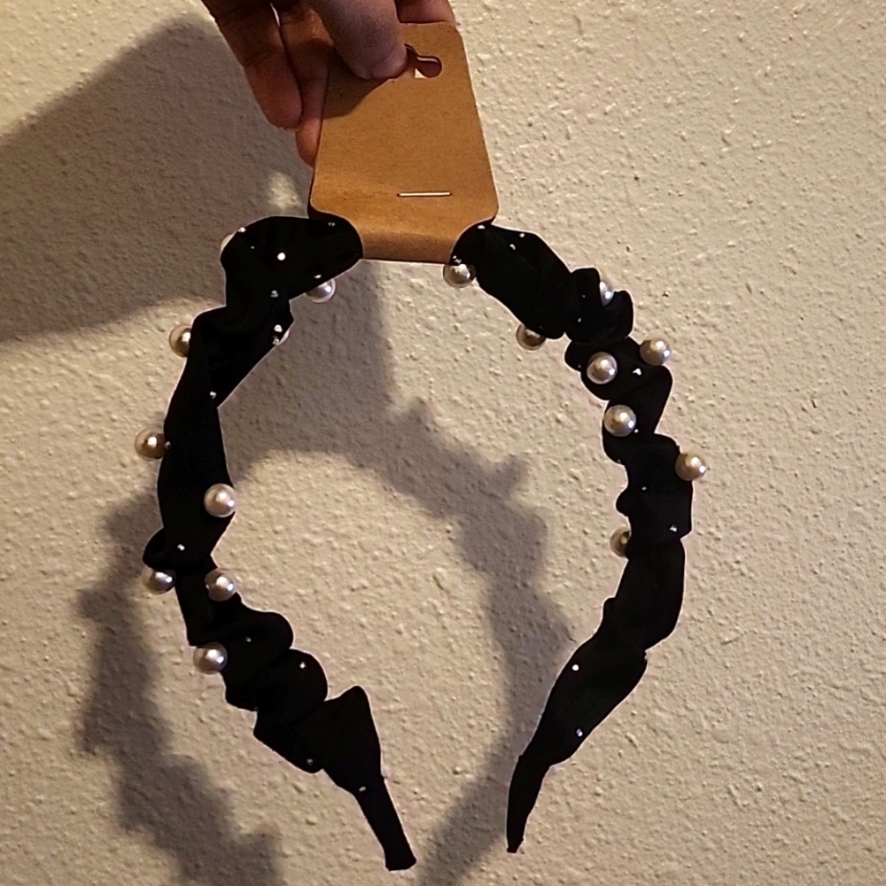 Pearl ruffle headband